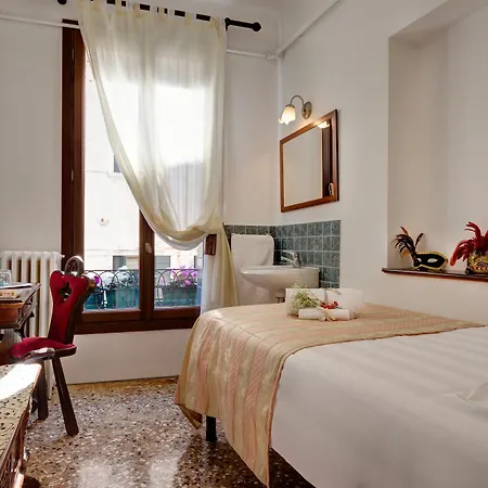 Hotel San Samuele