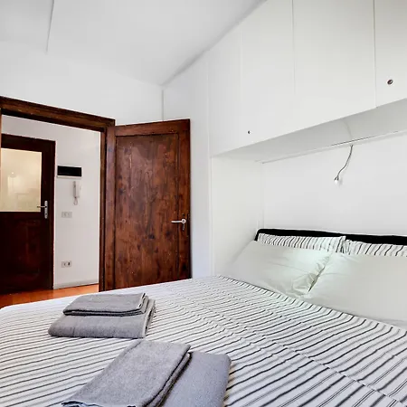 Bragora Smoochy Attic Apartment Venice