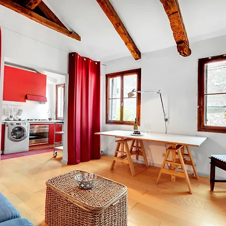 Bragora Smoochy Attic Apartment *