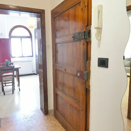 Casa Bella * Venice