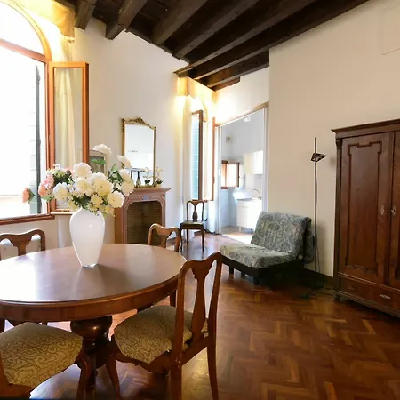 Apartment Al Bovolo Venice