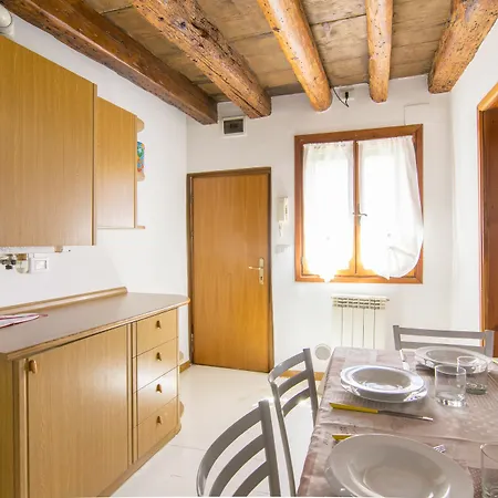 Apartment Calle Sacrestia Venice