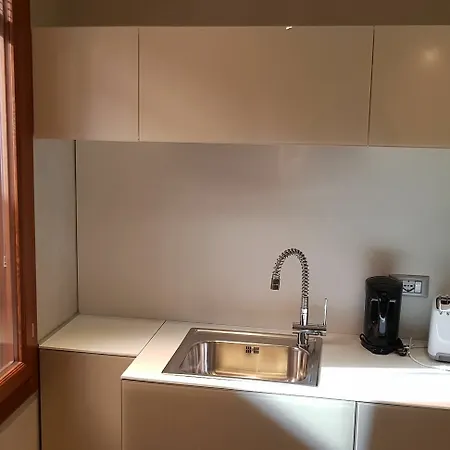 Regina Vittoria Frezzeria * Venice