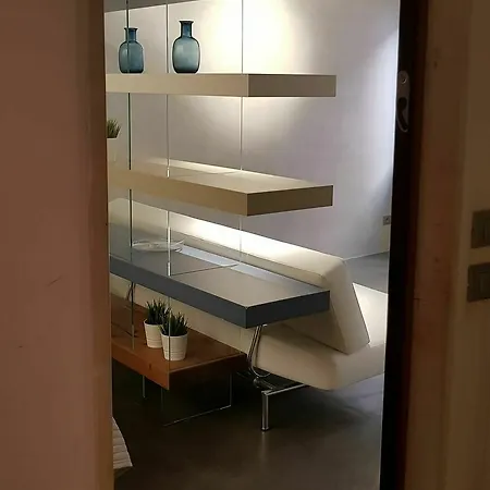 Regina Vittoria Frezzeria * Venice