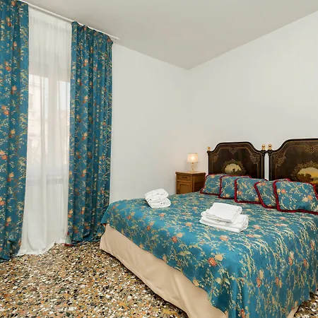 San Samuele Apartment Venice