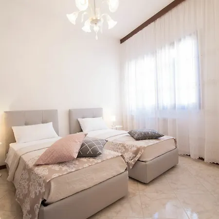 Riva Excelsior Apartment *