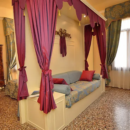 Palazzo Odoni Konukevi 3*