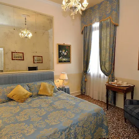 Palazzo Odoni 3*
