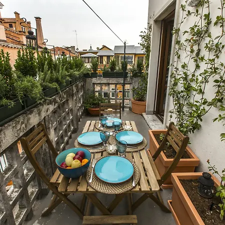 Greci Design Terrace Venice