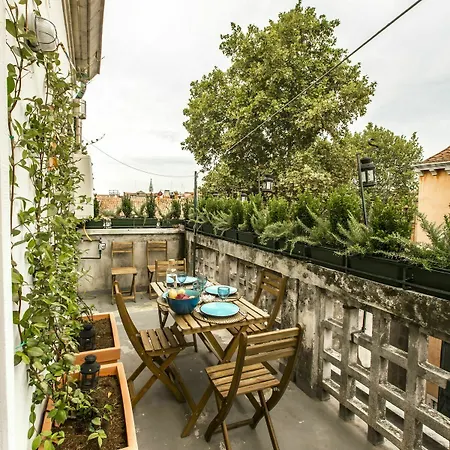 Greci Design Terrace Apartment