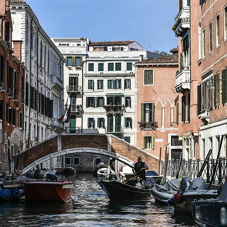 Santa Maria Formosa Apartment Venice