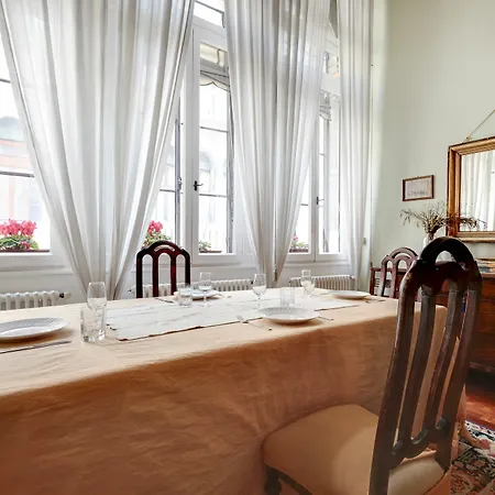 Castello Apartment *