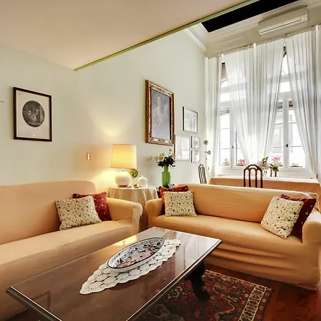 Castello Apartment