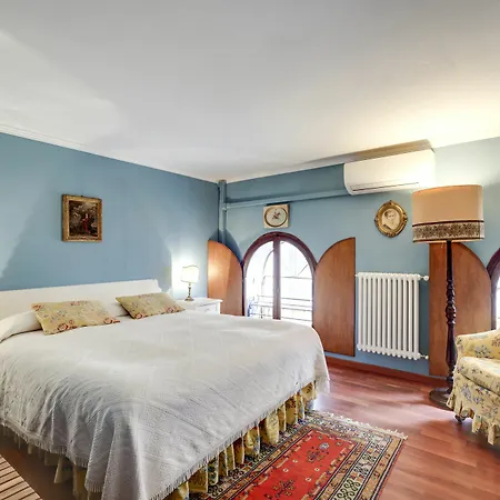 Castello Apartment *