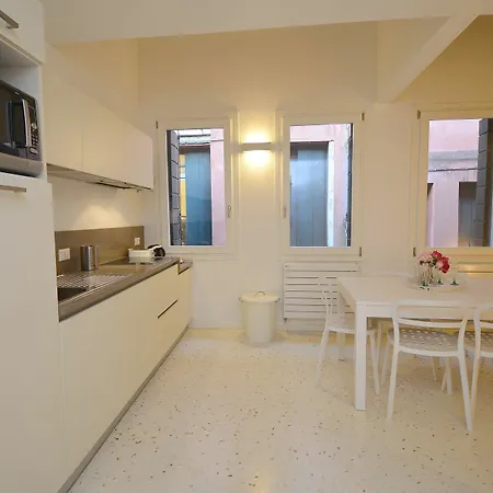 Guggenheim Museum, Cool, 6Pax,Wifi, Aircnd * Venice