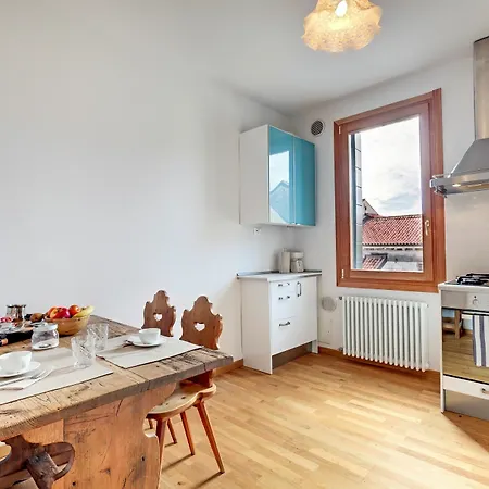 Rialto Bridge Apartment Venice