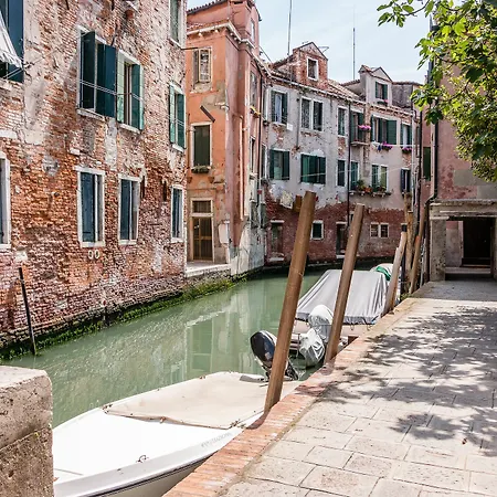 Apartment The Star Close To Biennale & Arsenale *