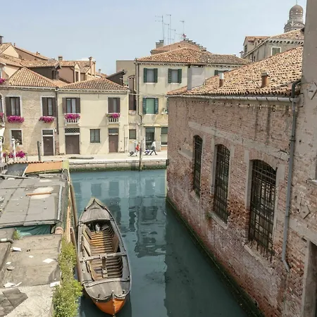 Rio Terra' Canal View * Venezia
