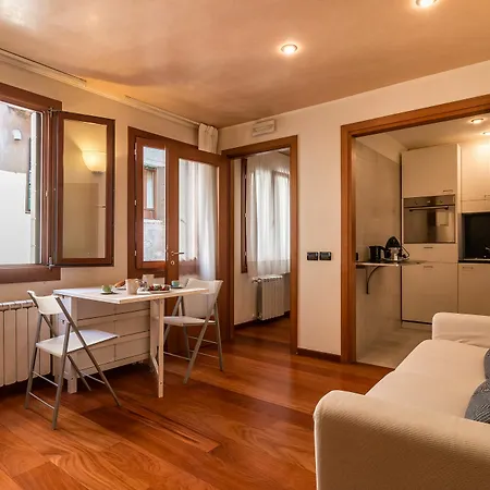 Apartment The Star Close To Biennale & Arsenale