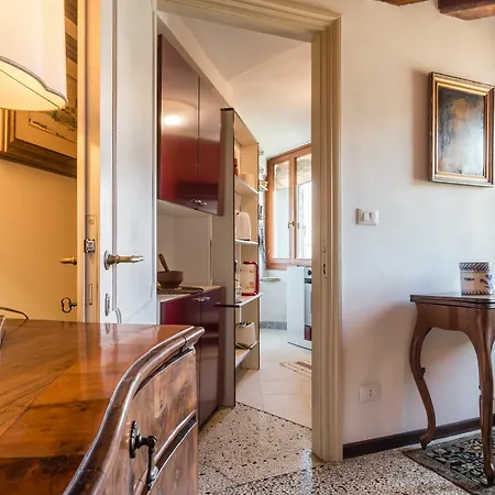 Admiral Emo Palace Over Canal Grande Apartment *