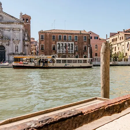 Admiral Emo Palace Over Canal Grande Apartment Venice