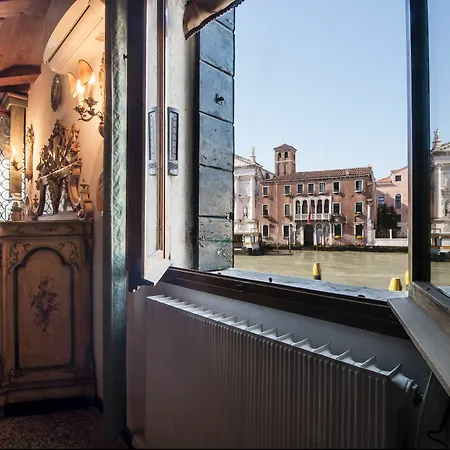 Admiral Emo Palace Over Canal Grande Apartment *