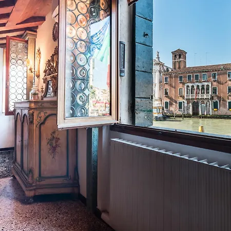 Admiral Emo Palace Over Canal Grande Apartment