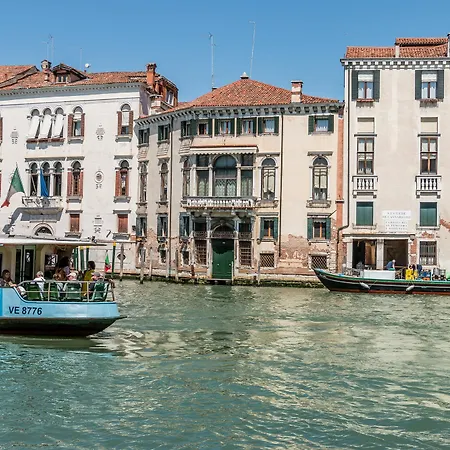 Admiral Emo Palace Over Canal Grande Apartment *