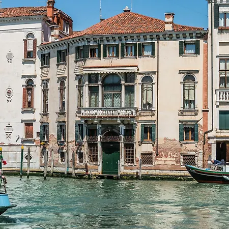 Admiral Emo Palace Over Canal Grande Apartment Venice