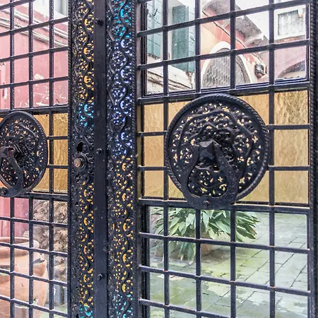 Apartment Admiral Emo Palace Over Canal Grande Venice