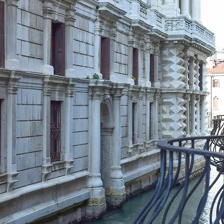 Casa * Venice