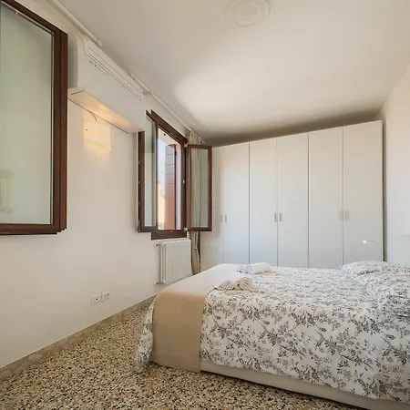 Ve.n.i.ce Cera Casa Margherita Venice