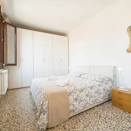 Ve.n.i.ce Cera Casa Margherita Apartment *