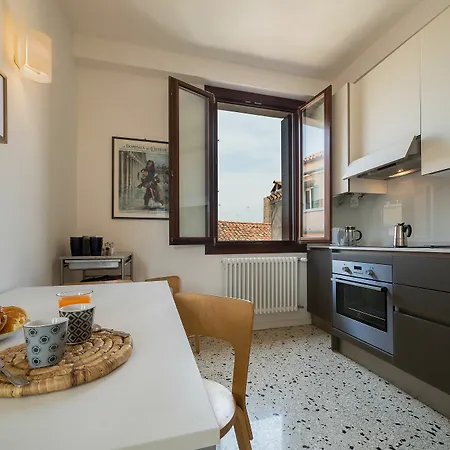 Ve.n.i.ce Cera Casa Margherita Apartment *