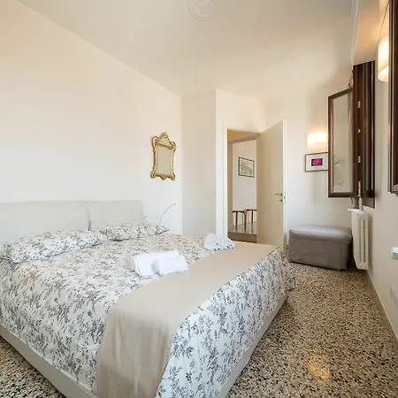 Apartment Ve.n.i.ce Cera Casa Margherita