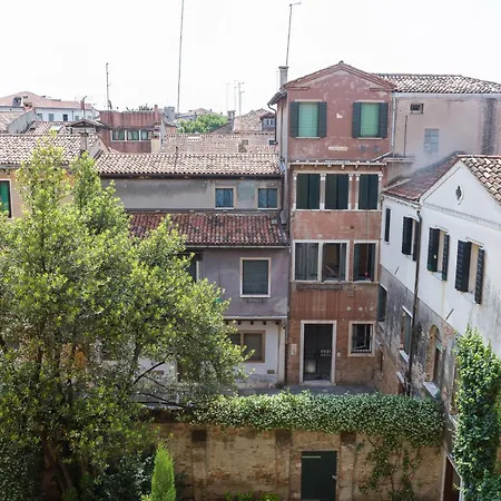 Ve.n.i.ce Cera Casa Margherita * Venice