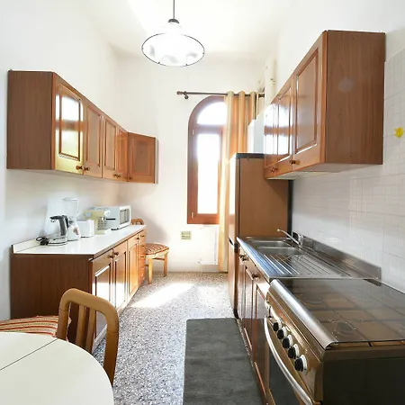 William Apartment
