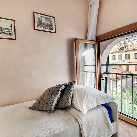 Guglie Design Apartment
