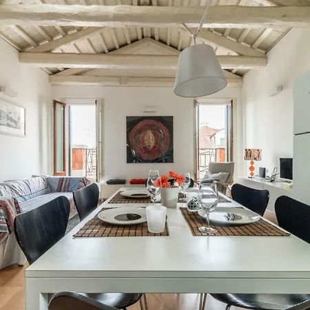 Carmini Canal View And Balcony With Lift *