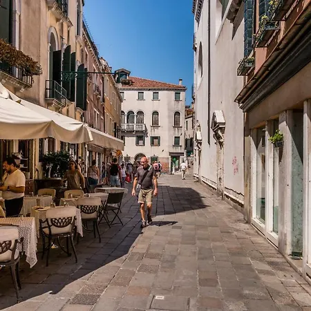 Apartment Bragora 3524 Between San Marco And Biennale Venice