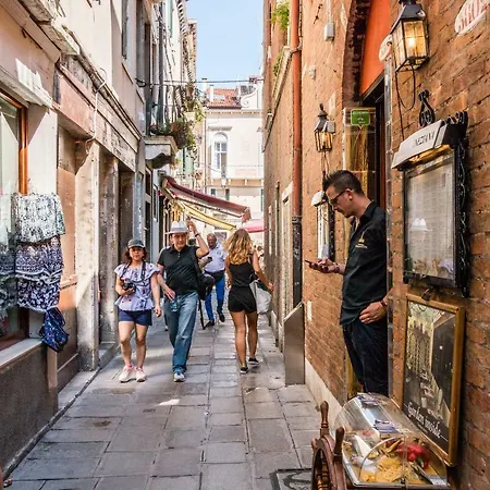 Bragora 3524 Between San Marco And Biennale Apartment Venice