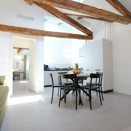 Apartment Degli Artisti *