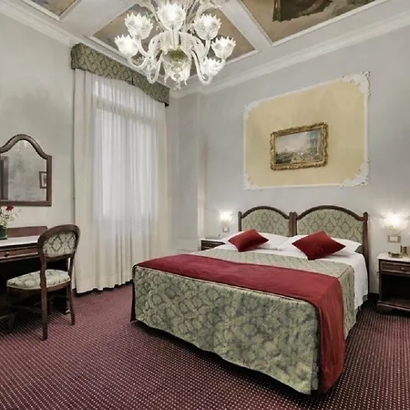 Pausania Βενετία