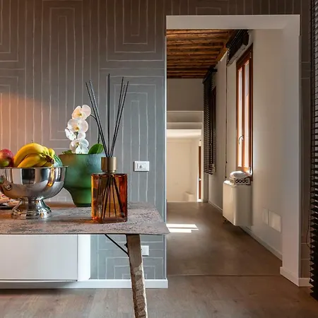 La Finestra Sulle Beccarie Guest house 2*