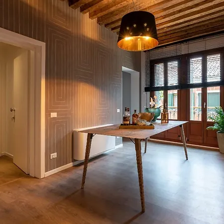 Guest house La Finestra Sulle Beccarie 2*