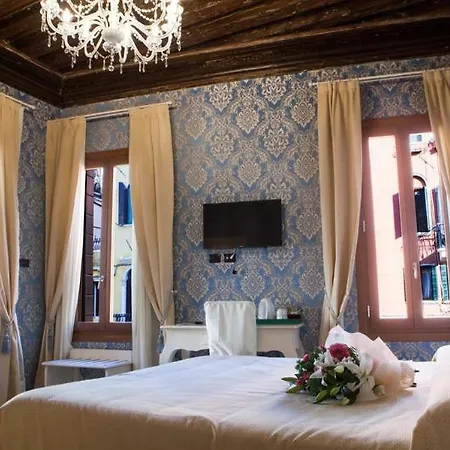 Charming Santa Fosca Hotel