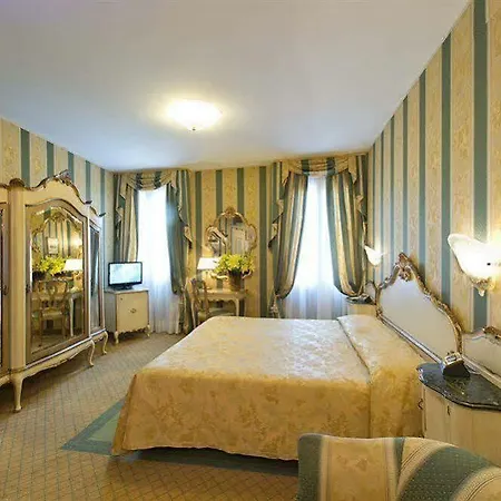 Savoia & Jolanda Hotel