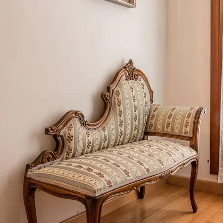 The Venetian Canal View Apartment *