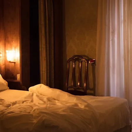 Hotel Flora