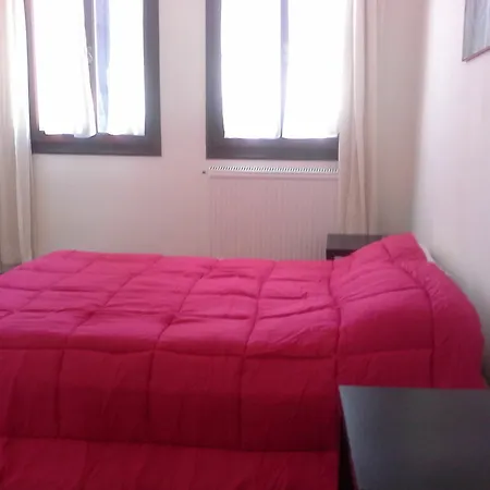 Hazel Hotel 3*